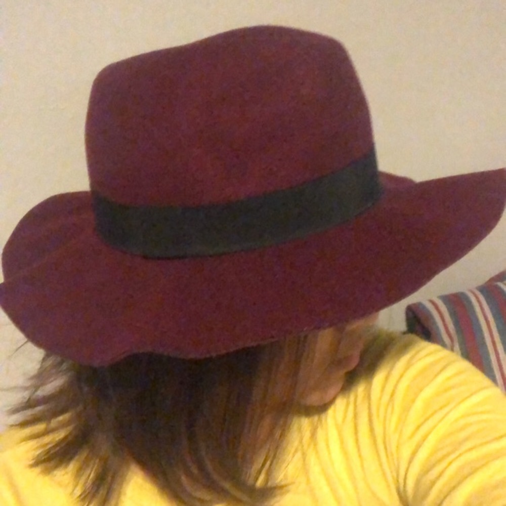 New Burgundy Wool Fedora Hat - Picture 2 of 15